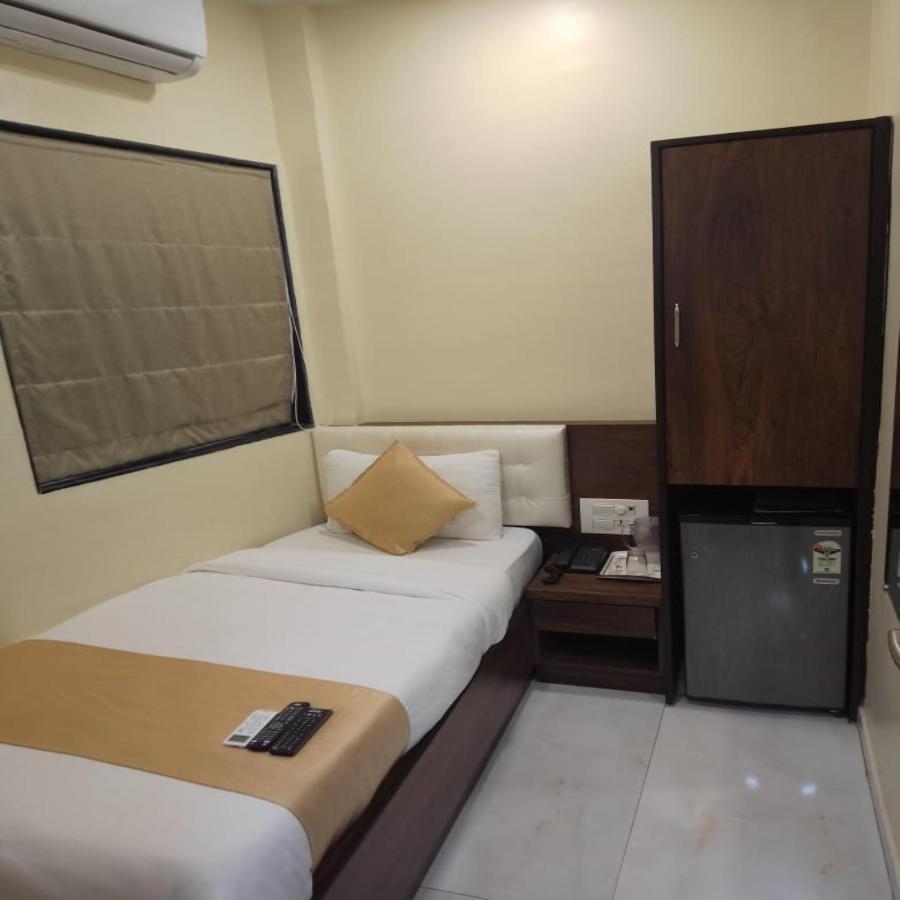 Hotel Ashyana - Near To Grant Road Station Mumbai Exterior foto