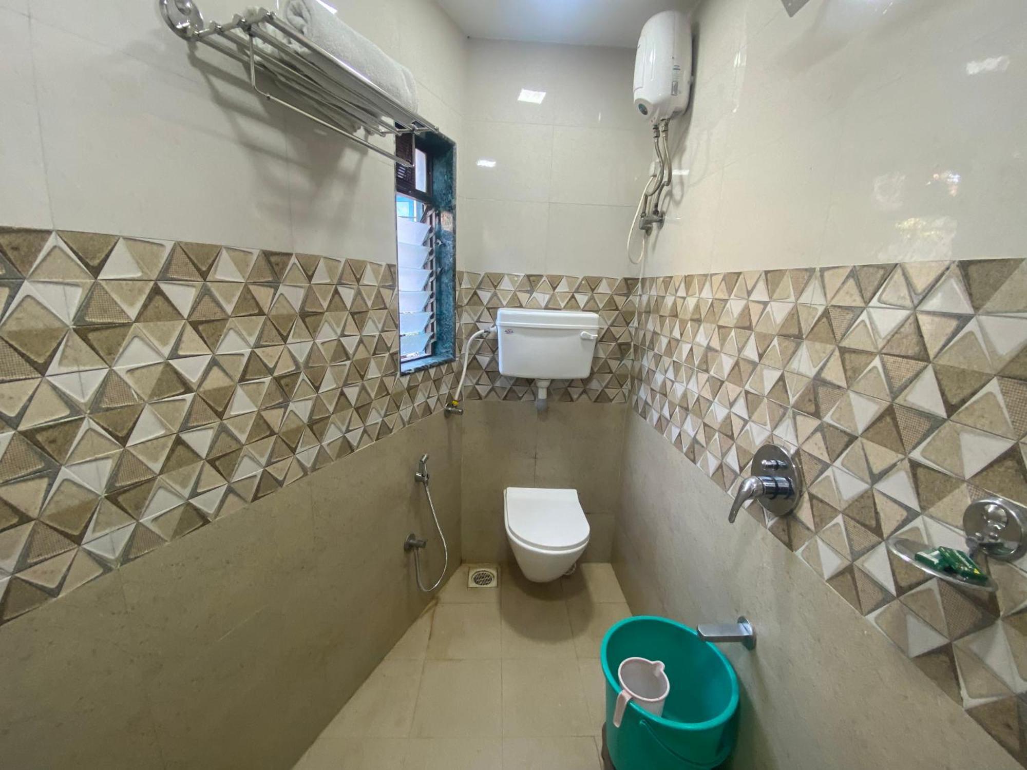 Hotel Ashyana - Near To Grant Road Station Mumbai Exterior foto