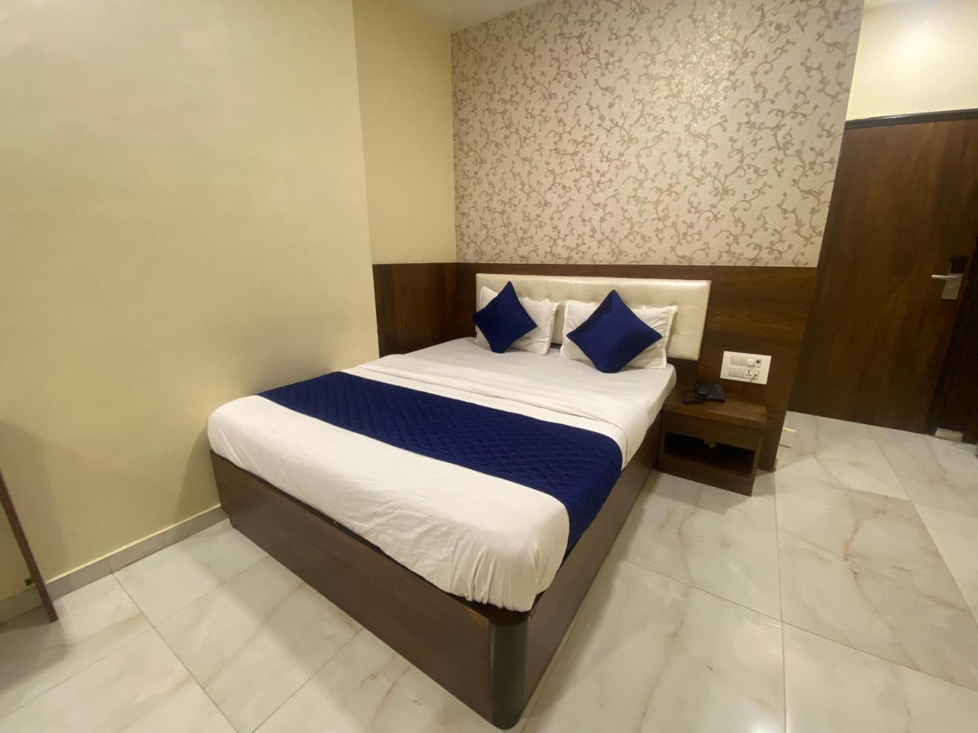 Hotel Ashyana - Near To Grant Road Station Mumbai Exterior foto